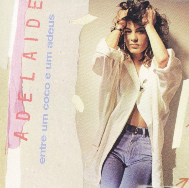 Album cover of " Entre Um Coco E Um Adeus" by Adelaide Ferreira