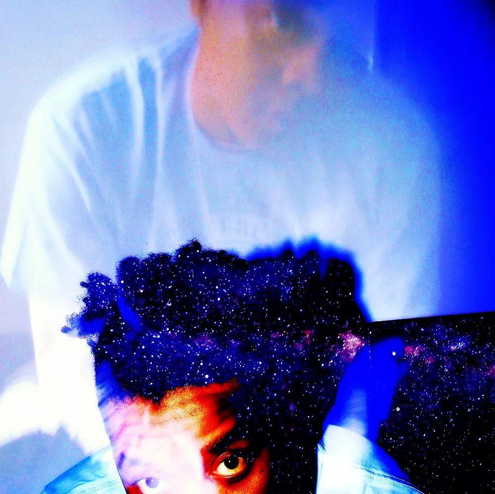 Capa do Álbum "Invisível Azul", de Xis