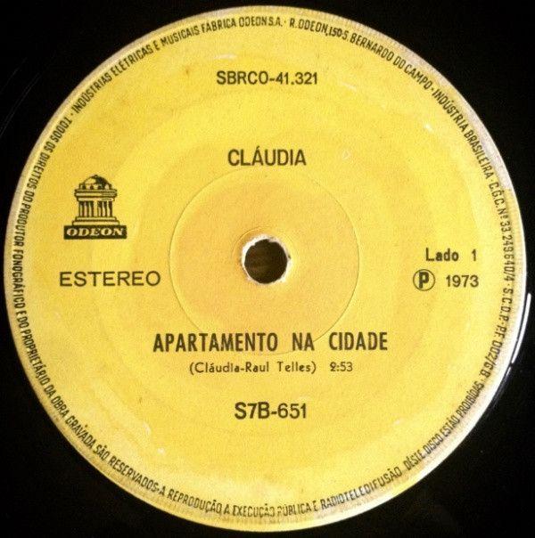 Album cover of "Apartamento Na Cidade / Esse Cara" by Cláudia