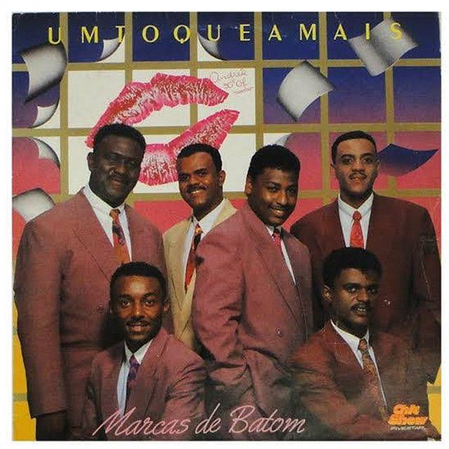 Portada de Álbum "Marcas de Batom", de Um Toque a Mais