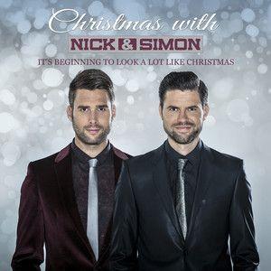 Album cover of "Christmas With Nick & Simon - It's Beginning To Look A Lot Like Christmas" by Nick & Simon