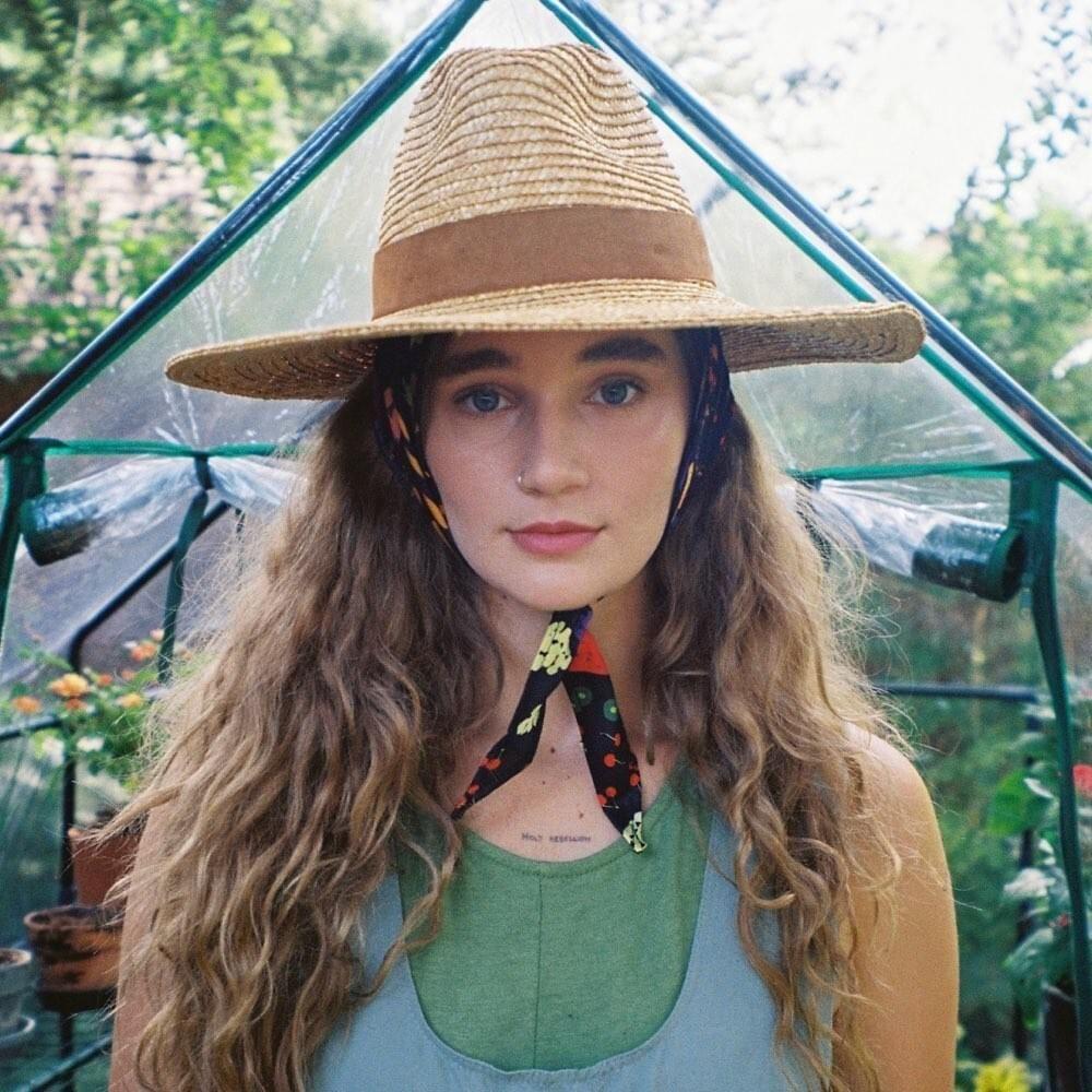 Portada de Álbum "Holy Rebellion", de Hollyn