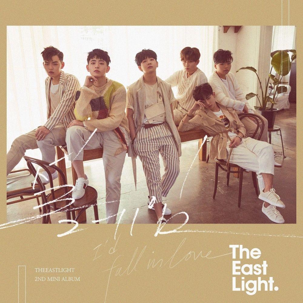 Capa do Álbum "Love Flutters", de TheEastLight.