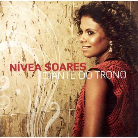 Capa do álbum "Diante do Trono", de Nívea Soares