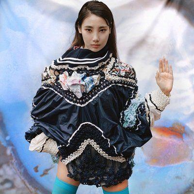 Capa do Single/EP "Happy", de Youra