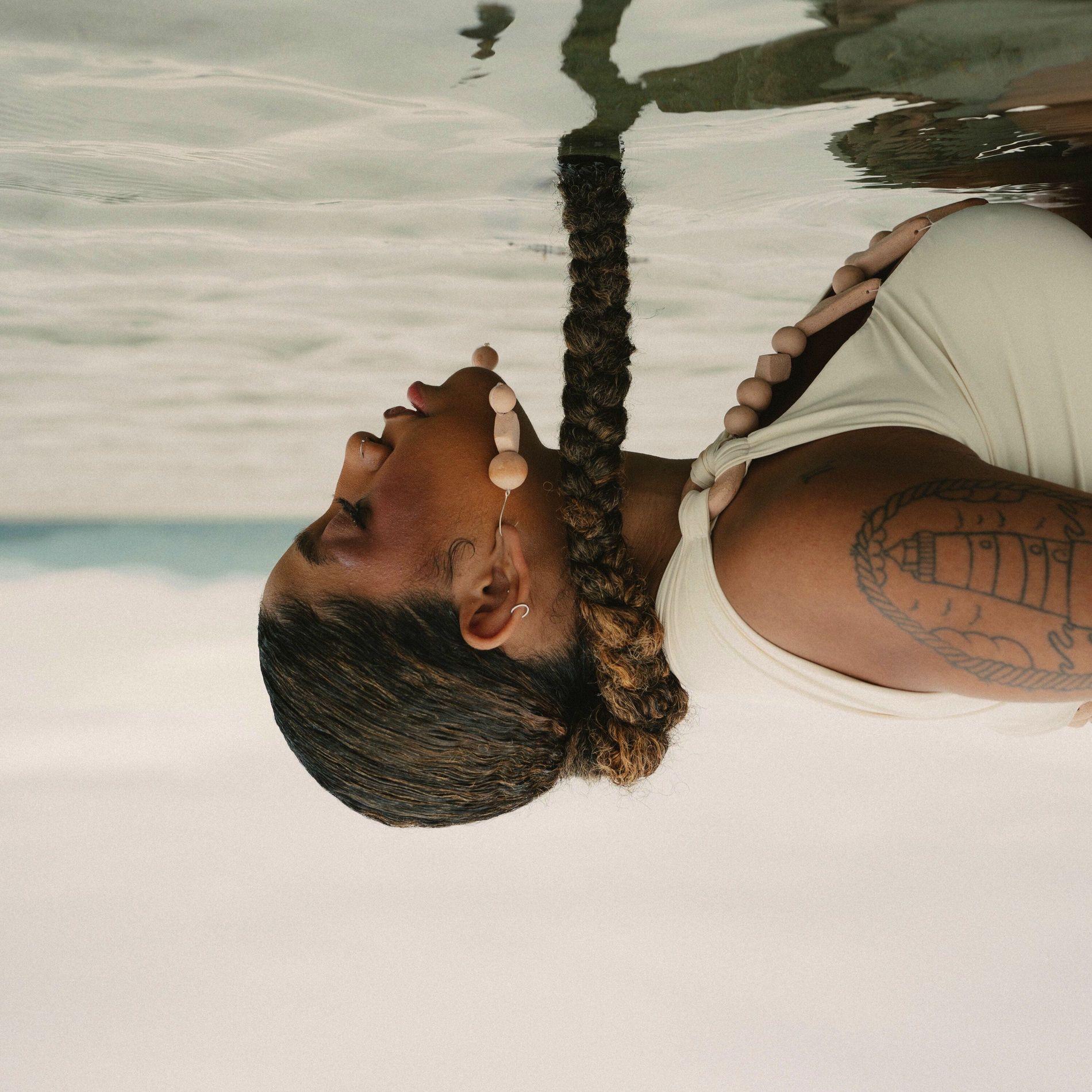 Capa do Sencillo/EP "Amor Para Além do Atlântico Sul", de Clara Ribeiro