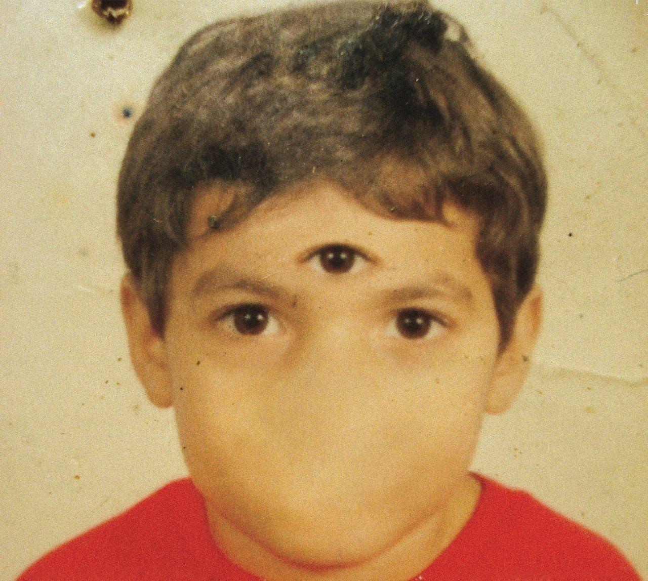 Portada de Álbum "Estranho Sutil", de André Prando