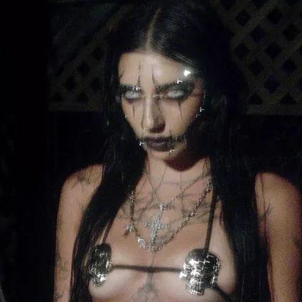 Capa do Single/EP "SAINT", de DeathbyRomy