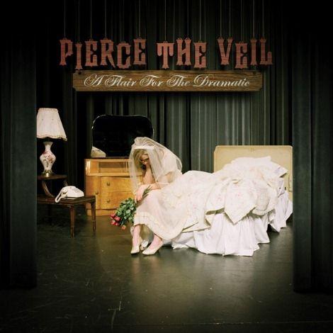 Portada de Álbum "A Flair for the Dramatic", de Pierce The Veil