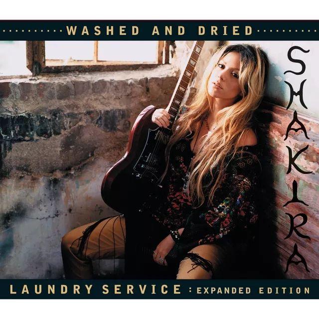 Portada del álbum "Laundry Service: Washed and Dried (Expanded Edition)", de Shakira