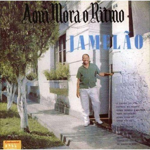 Capa do álbum "Aqui Mora o Ritmo", de Jamelão