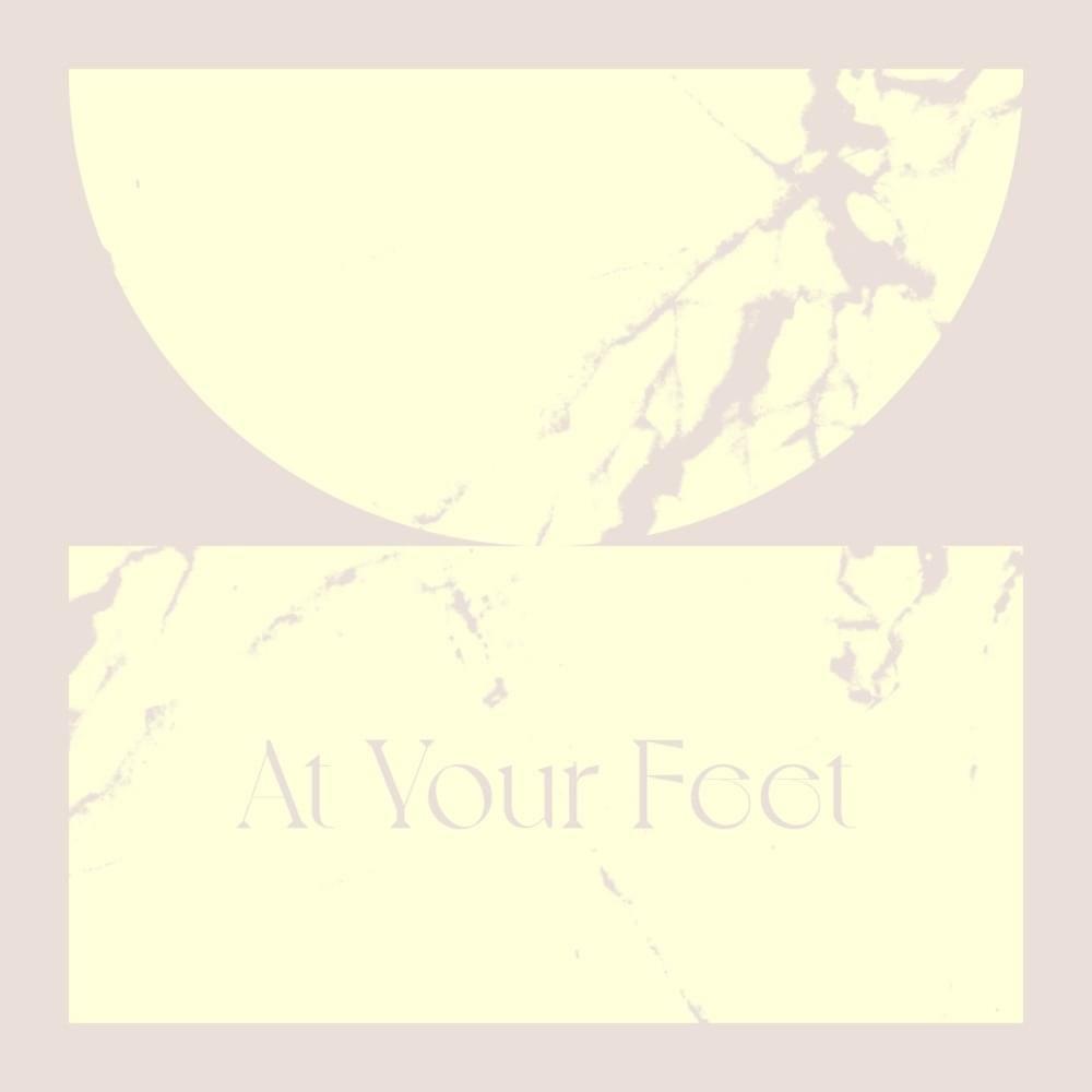 Capa do Single/EP "At You Feet", de Leah McFall