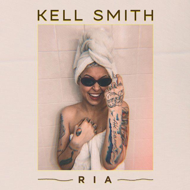 Capa do álbum "Ria", de Kell Smith