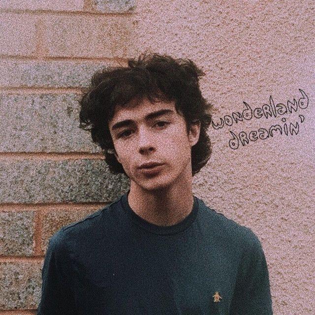 Portada de Álbum "Wonderland Dreamin'", de Alfie Templeman