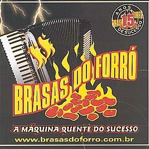Capa do Álbum "Brasas Do Forró - 15 Anos - Ao Vivo", de Brasas do Forró
