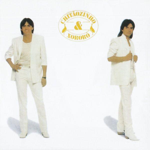 Portada del álbum "Coração Quebrado", de Chitãozinho & Xororó