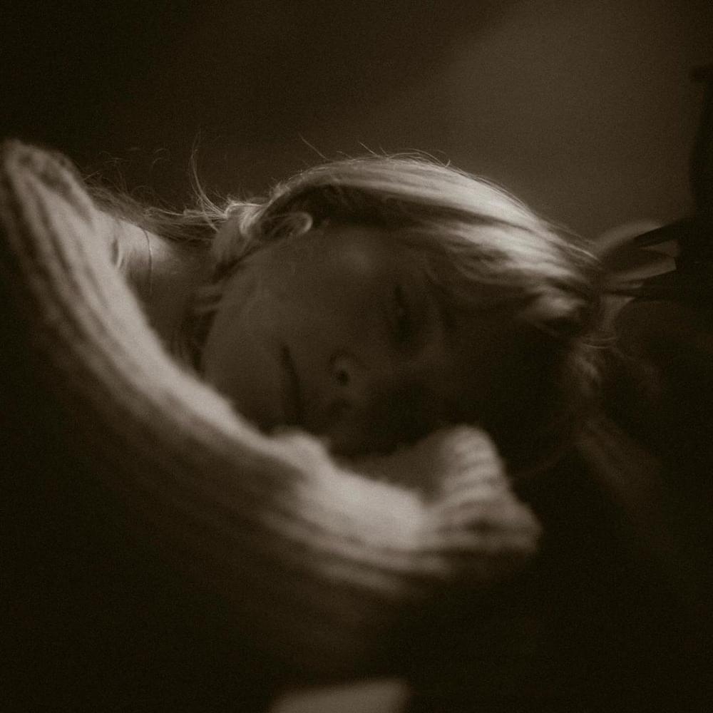 Capa do Single/EP "Piano Man", de Sydney Rose