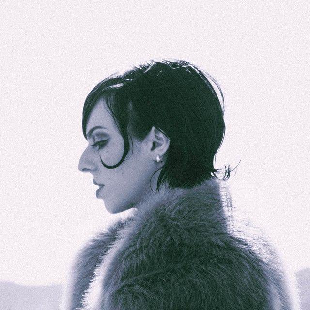 Portada de Sencillo/EP "although it hurts, you're free and i love you", de Luna Di