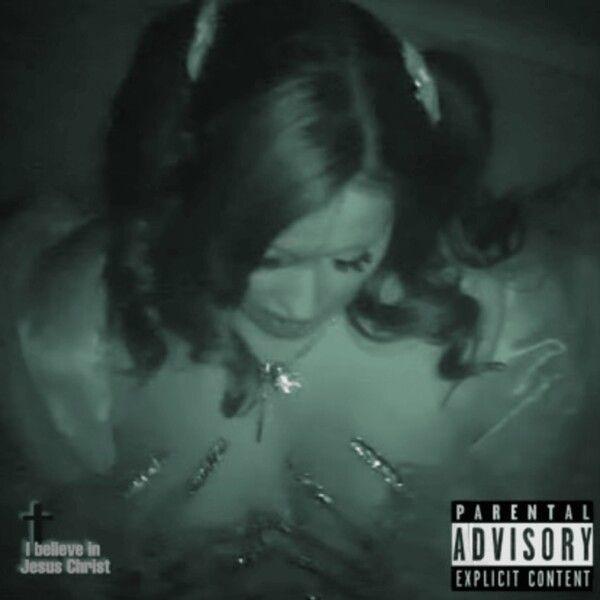 Portada del álbum "Secrets", de Lucy Loone