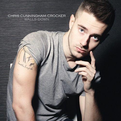 Capa do Álbum "Walls Down ", de Chris Crocker