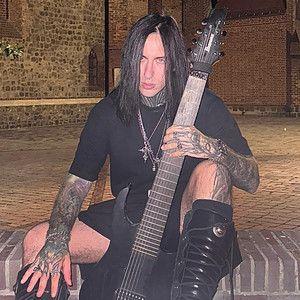 Single/EP cover of "BAD ROMANCE" by 20TOKENS