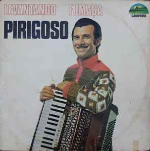 Portada de Álbum "Levantando Fumaca", de Pirigoso