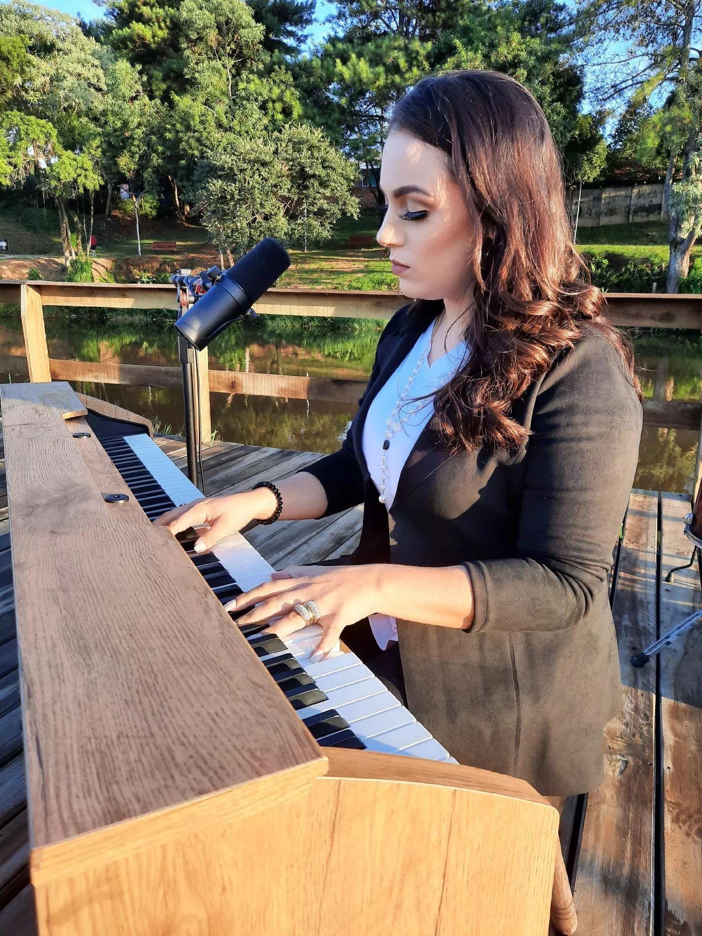 Portada del álbum "Que Amor é Esse?", de Rafaelli Cristina