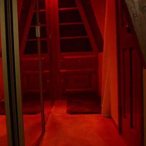 Capa do Single/EP "Buzzing", de suisside