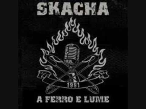 Capa do Álbum "A Ferro E Lume", de Skacha