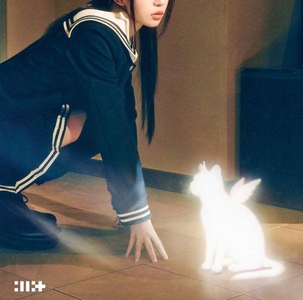 Capa do Single/EP "bomb", de ILLIT