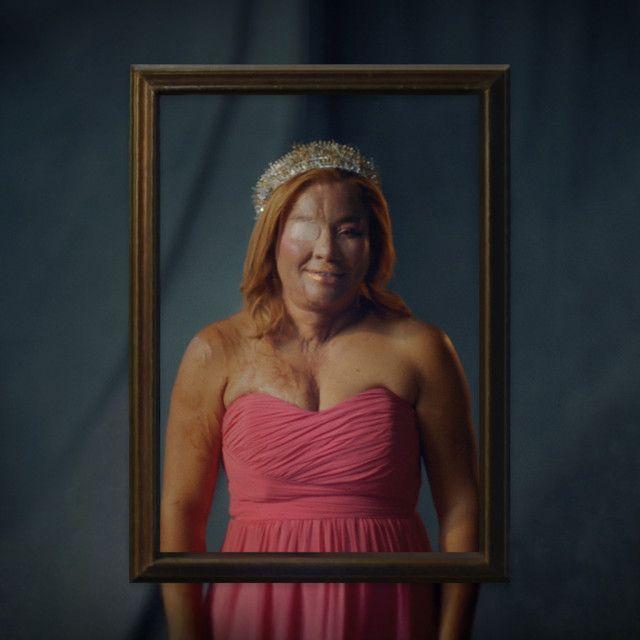 Capa do álbum "La Reina", de Maluma
