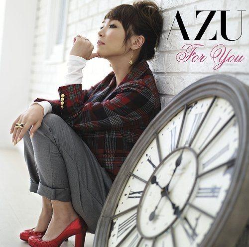 Capa do álbum "For You", de Azu