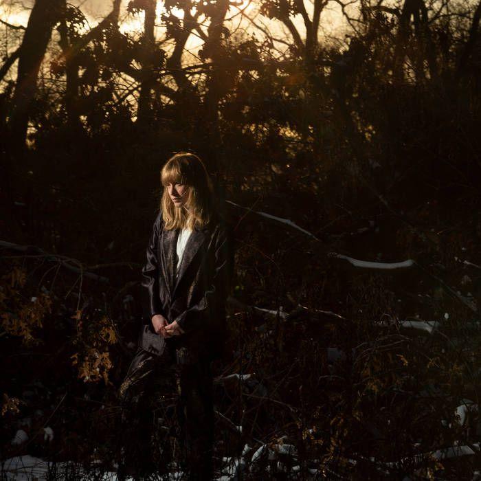 Portada de Álbum "How Is It That I Should Look at the Stars", de The Weather Station