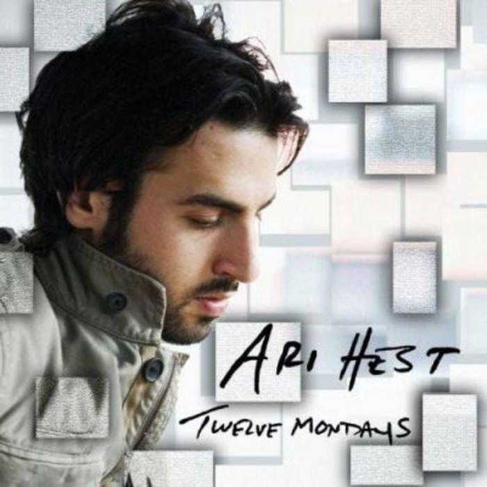 Portada del álbum "Twelve Mondays", de Ari Hest
