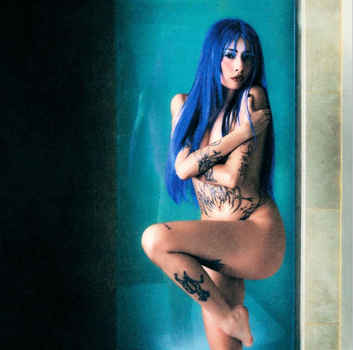 Capa do Álbum "BUENOS VALORES MALOS MODALES", de KUINA