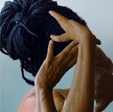 Capa do Single/EP "EPDEB", de Juçara Marçal