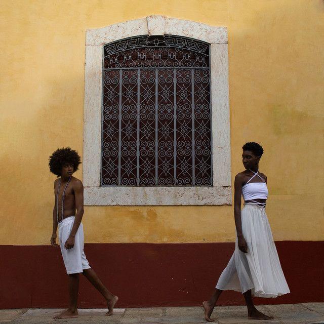 Portada de Álbum "Sinais Em Grades", de Preto Tipuá