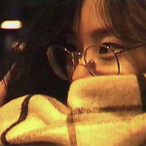 Portada de Sencillo/EP "Holiday", de Emi Choi