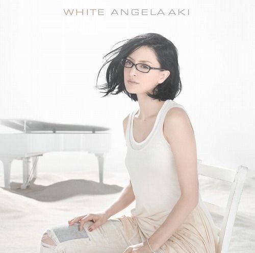 Capa do Álbum "WHITE", de Angela Aki