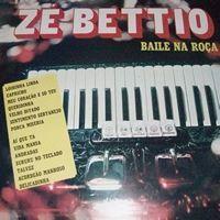 Portada de Álbum "Baile Na Roça", de Zé Béttio
