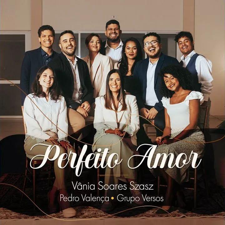 Capa do álbum "Perfeito Amor", de Grupo Versos