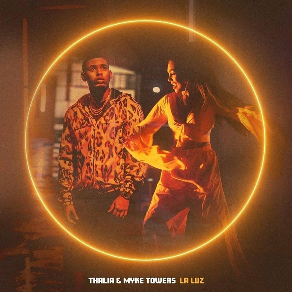 Portada del álbum "La Luz", de Thalía