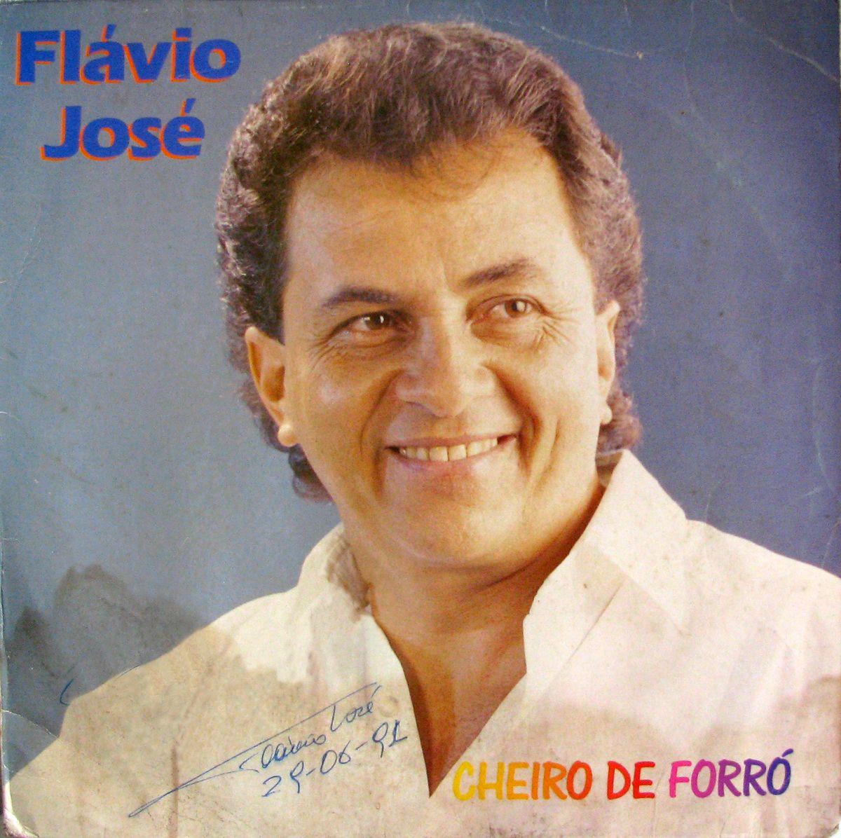 Portada de Álbum "Cheiro de Forró", de Flávio José