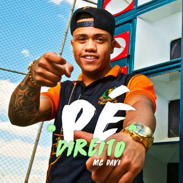 Portada de Sencillo/EP "Pé Direito", de MC Davi