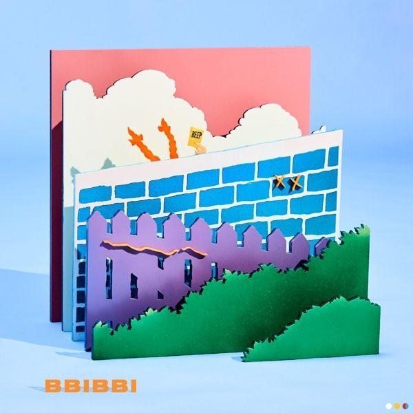 Capa do álbum "BBIBBI", de IU 