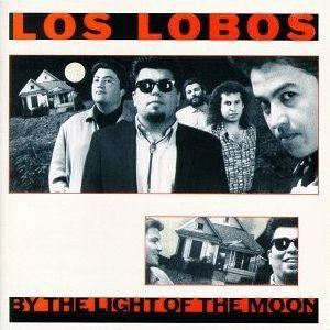 Capa do Álbum "By The Light Of The Moon", de Los Lobos