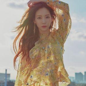 Capa do álbum "Stay", de TAEYEON 