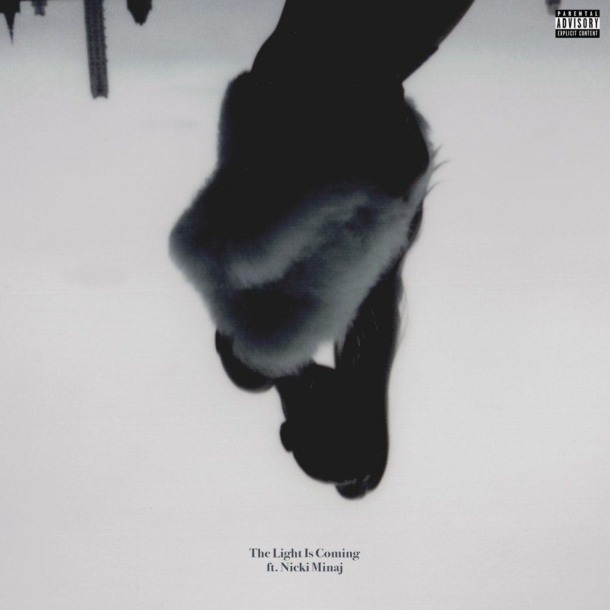 Portada del álbum "the light is coming", de Ariana Grande