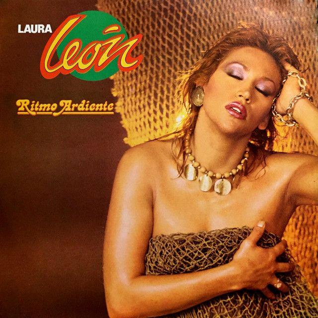 Album cover of "Ritmo Ardiente" by Laura Leon