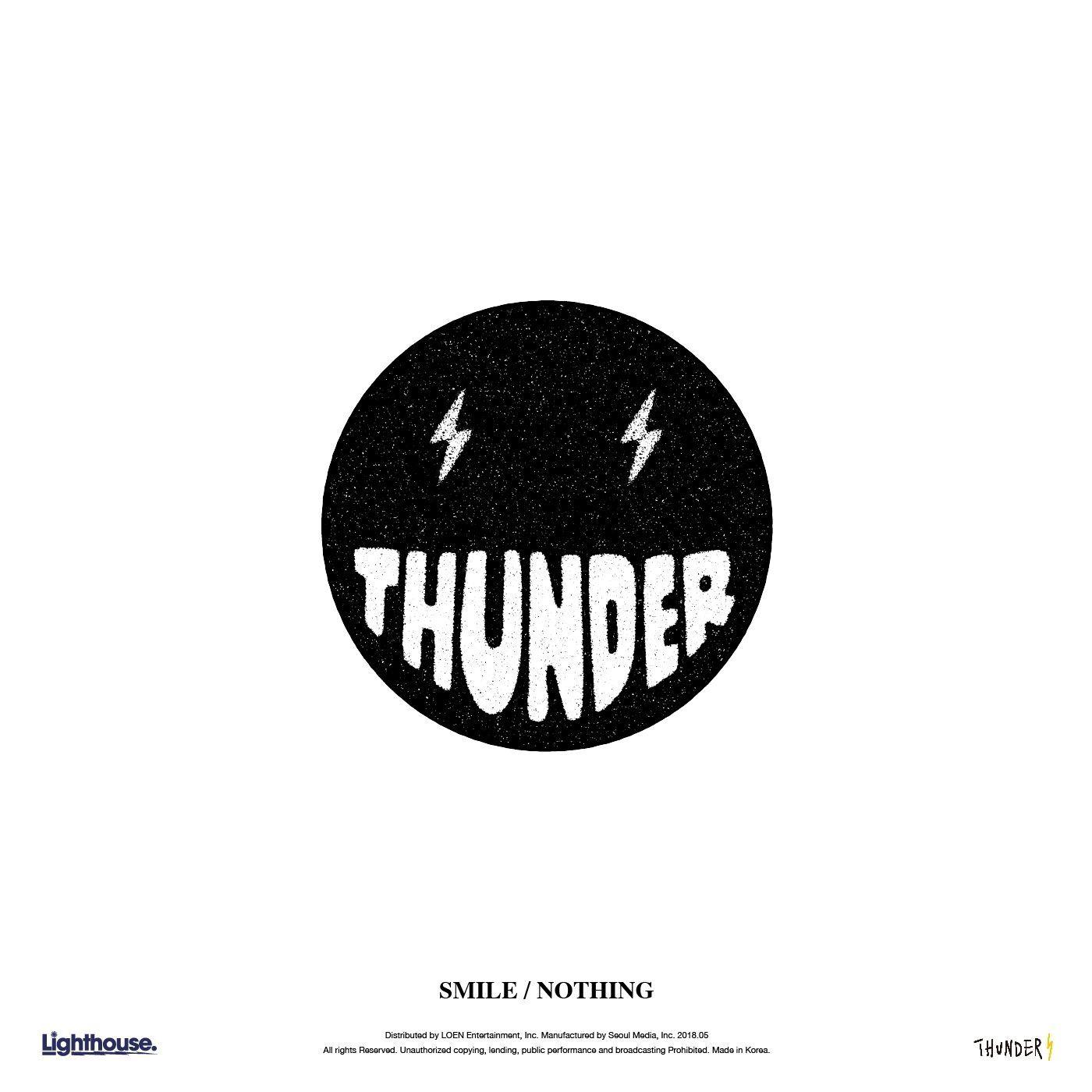 Portada de Álbum "Smile", de Thunder (K-Pop)